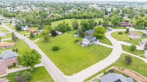 502 Brentwood Place Marshalltown IA 50158