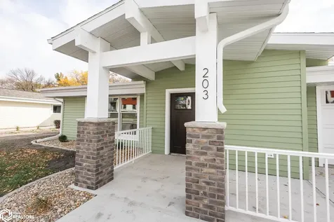 203 Glen Oaks Drive Clear Lake IA 50428