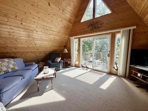 1126 Lakeshore Drive Brooklyn IA 52211