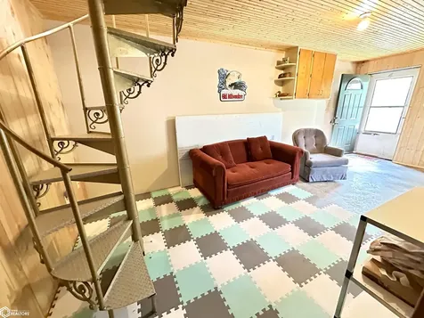 1126 Lakeshore Drive Brooklyn IA 52211