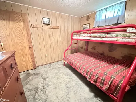 1126 Lakeshore Drive Brooklyn IA 52211