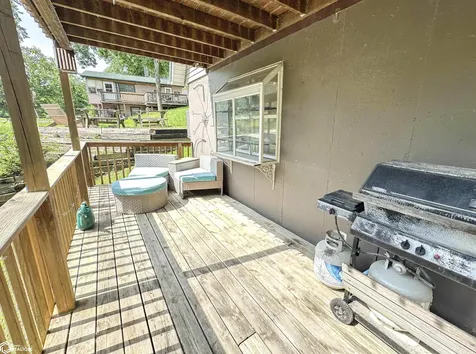 1126 Lakeshore Drive Brooklyn IA 52211