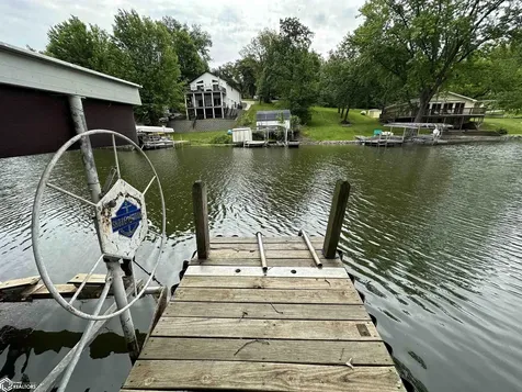 1126 Lakeshore Drive Brooklyn IA 52211
