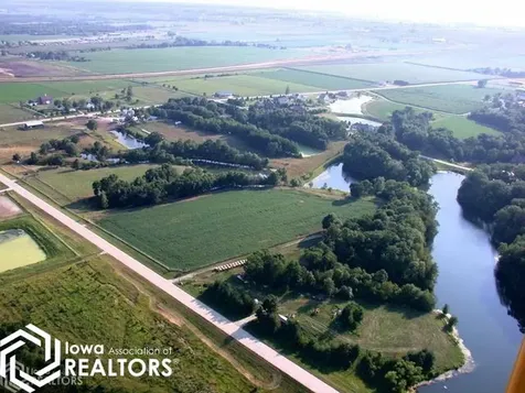 11047 137 Th Avenue West Burlington IA 52655
