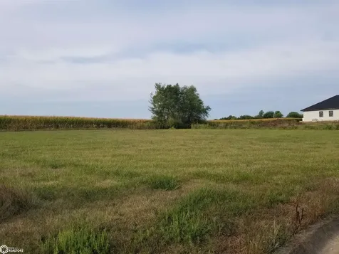 Lot 13 Benton Avenue Albia IA 52531