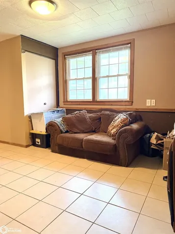 3054 Woodland Drive SW Cedar Rapids IA 52404