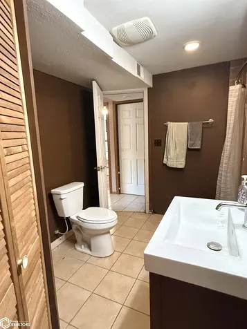 3054 Woodland Drive SW Cedar Rapids IA 52404