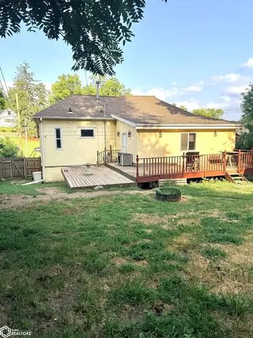 3054 Woodland Drive SW Cedar Rapids IA 52404