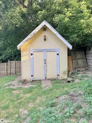 3054 Woodland Drive SW Cedar Rapids IA 52404