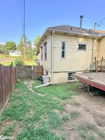 3054 Woodland Drive SW Cedar Rapids IA 52404