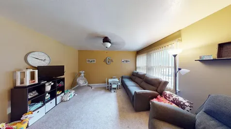 506 E Pierce Fairfield IA 52556