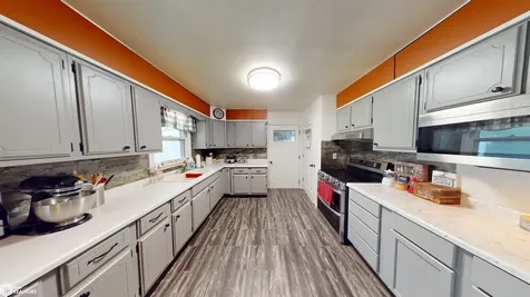 506 E Pierce Fairfield IA 52556