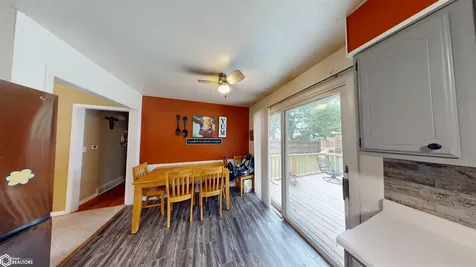 506 E Pierce Fairfield IA 52556