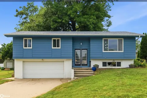 1817 Reed Street Grinnell IA 50112
