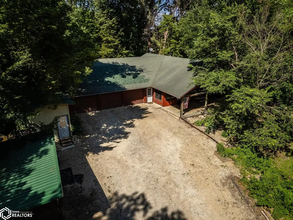1948 Underwood Avenue Marshalltown IA 50158