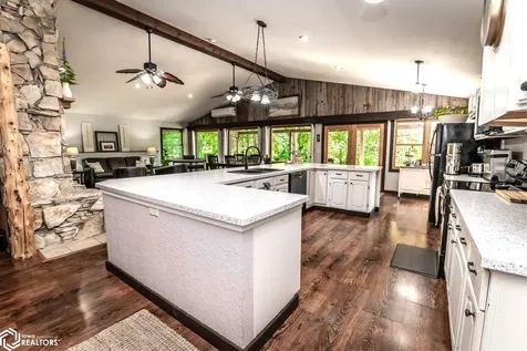 1948 Underwood Avenue Marshalltown IA 50158