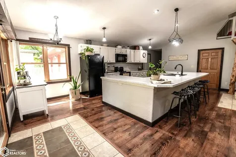 1948 Underwood Avenue Marshalltown IA 50158