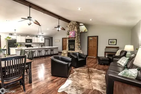 1948 Underwood Avenue Marshalltown IA 50158