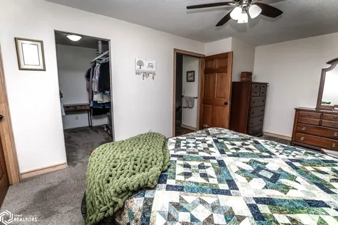 1948 Underwood Avenue Marshalltown IA 50158