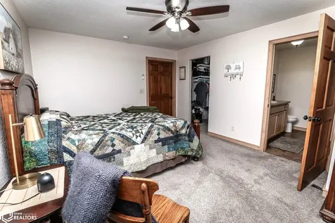 1948 Underwood Avenue Marshalltown IA 50158