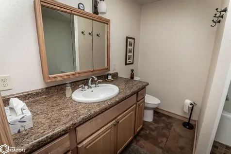 1948 Underwood Avenue Marshalltown IA 50158