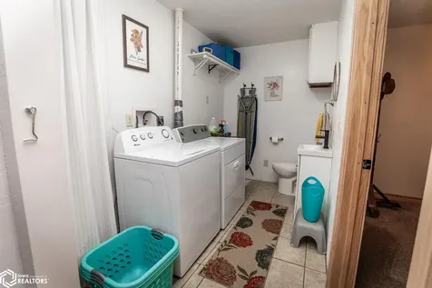 1948 Underwood Avenue Marshalltown IA 50158