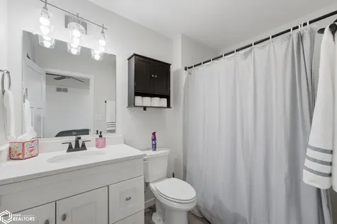 1005 S 12th Avenue Washington IA 52353