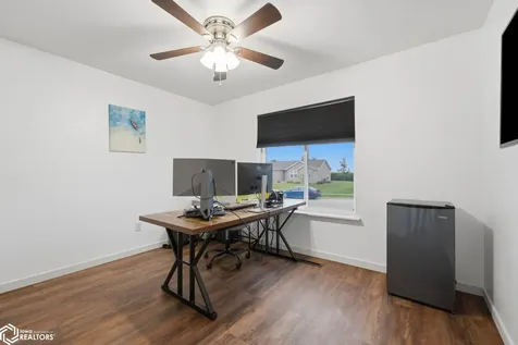 1005 S 12th Avenue Washington IA 52353