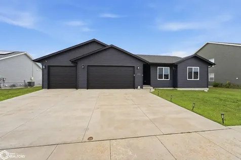 1005 S 12th Avenue Washington IA 52353