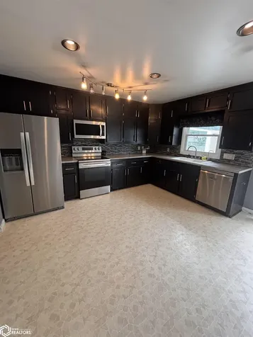904 S 6th Street Fairfield IA 52556