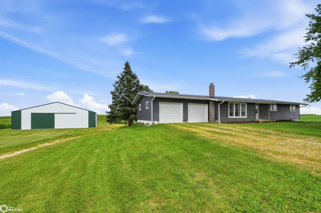 3997 80th Street Grinnell IA 50112