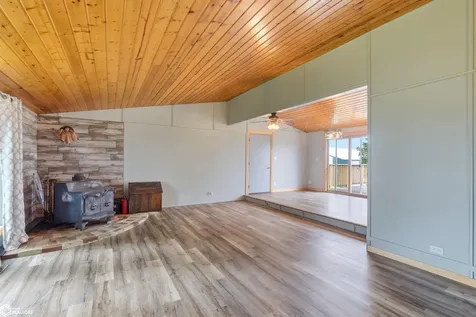 3997 80th Street Grinnell IA 50112