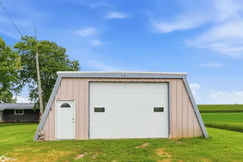 3997 80th Street Grinnell IA 50112