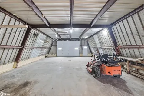 3997 80th Street Grinnell IA 50112