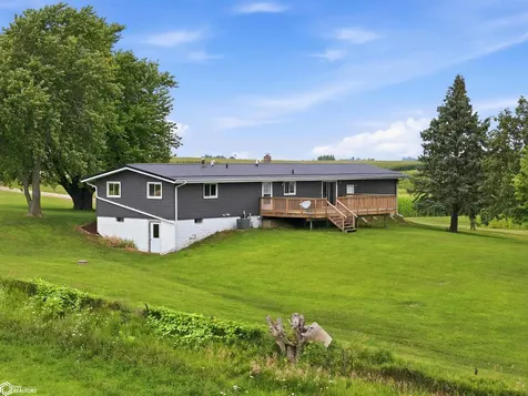 3997 80th Street Grinnell IA 50112