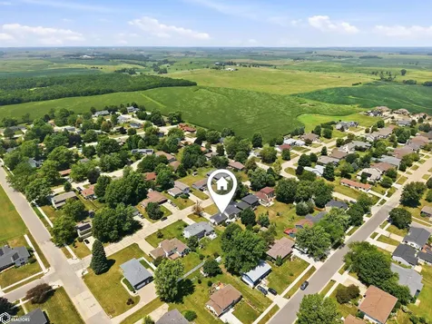 1822 Prairie Street Grinnell IA 50112
