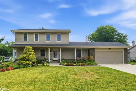 1822 Prairie Street Grinnell IA 50112