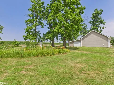 3229 243rd Avenue Keokuk IA 52632