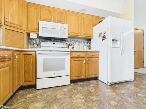 3229 243rd Avenue Keokuk IA 52632
