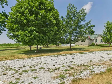 3229 243rd Avenue Keokuk IA 52632