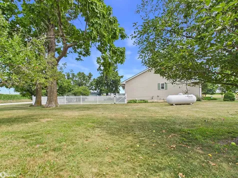 3229 243rd Avenue Keokuk IA 52632