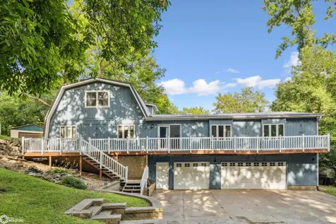 10552 Rolling Hills Drive Burlington IA 52601