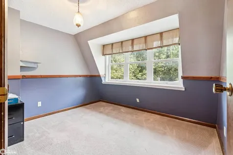10552 Rolling Hills Drive Burlington IA 52601