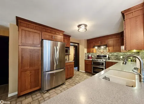 10552 Rolling Hills Drive Burlington IA 52601