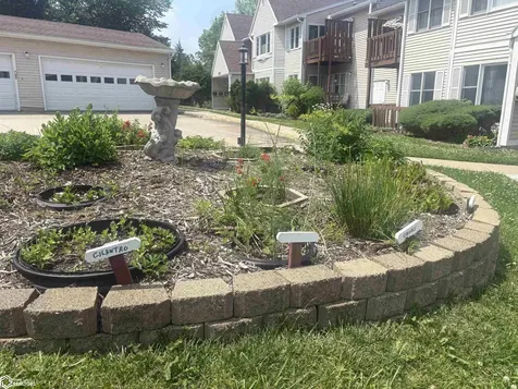 701 E Lowe #323 Fairfield IA 52556