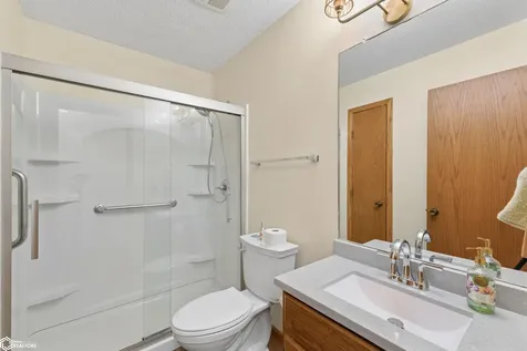 1009 15th Street SE Mason City IA 50401