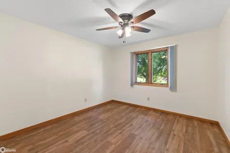1009 15th Street SE Mason City IA 50401