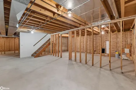 1009 15th Street SE Mason City IA 50401