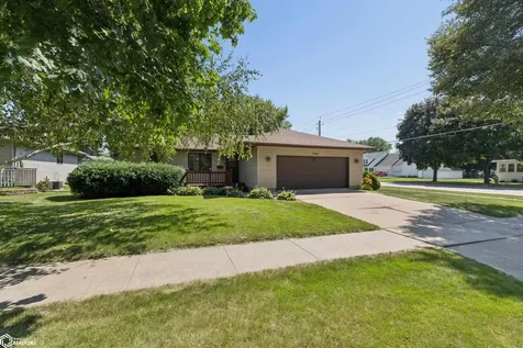 1009 15th Street SE Mason City IA 50401