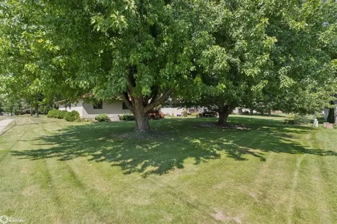 1009 15th Street SE Mason City IA 50401